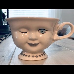 Baileys Winking eye mug Helen Hunt signed